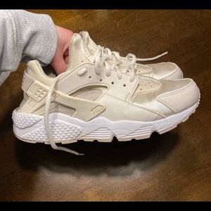 COPY - Women’s Nike Huaraches